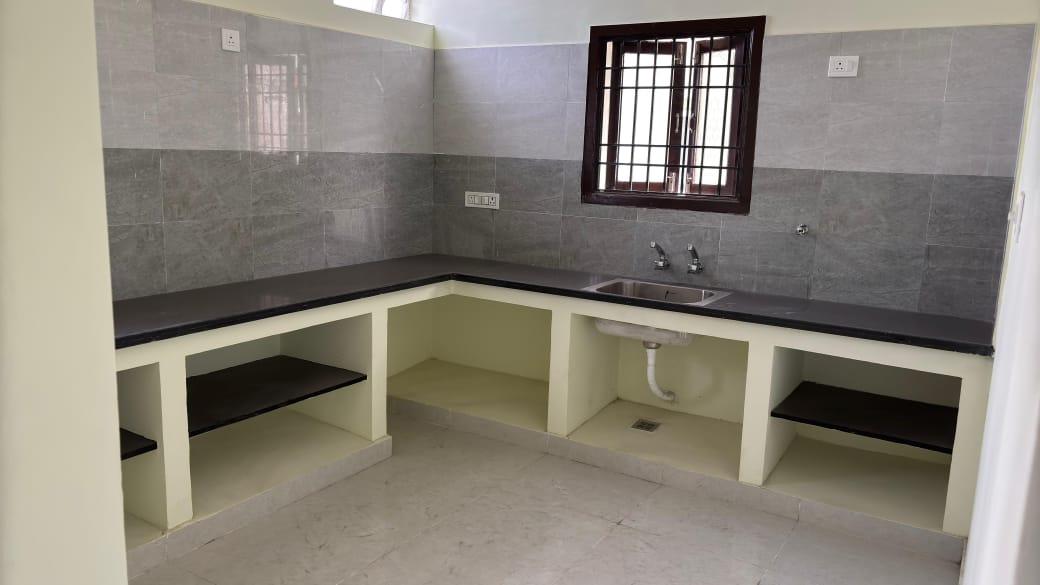 03 kitchen - 2 BHK Apartment in Krishna Nagar in Krishna Nagar