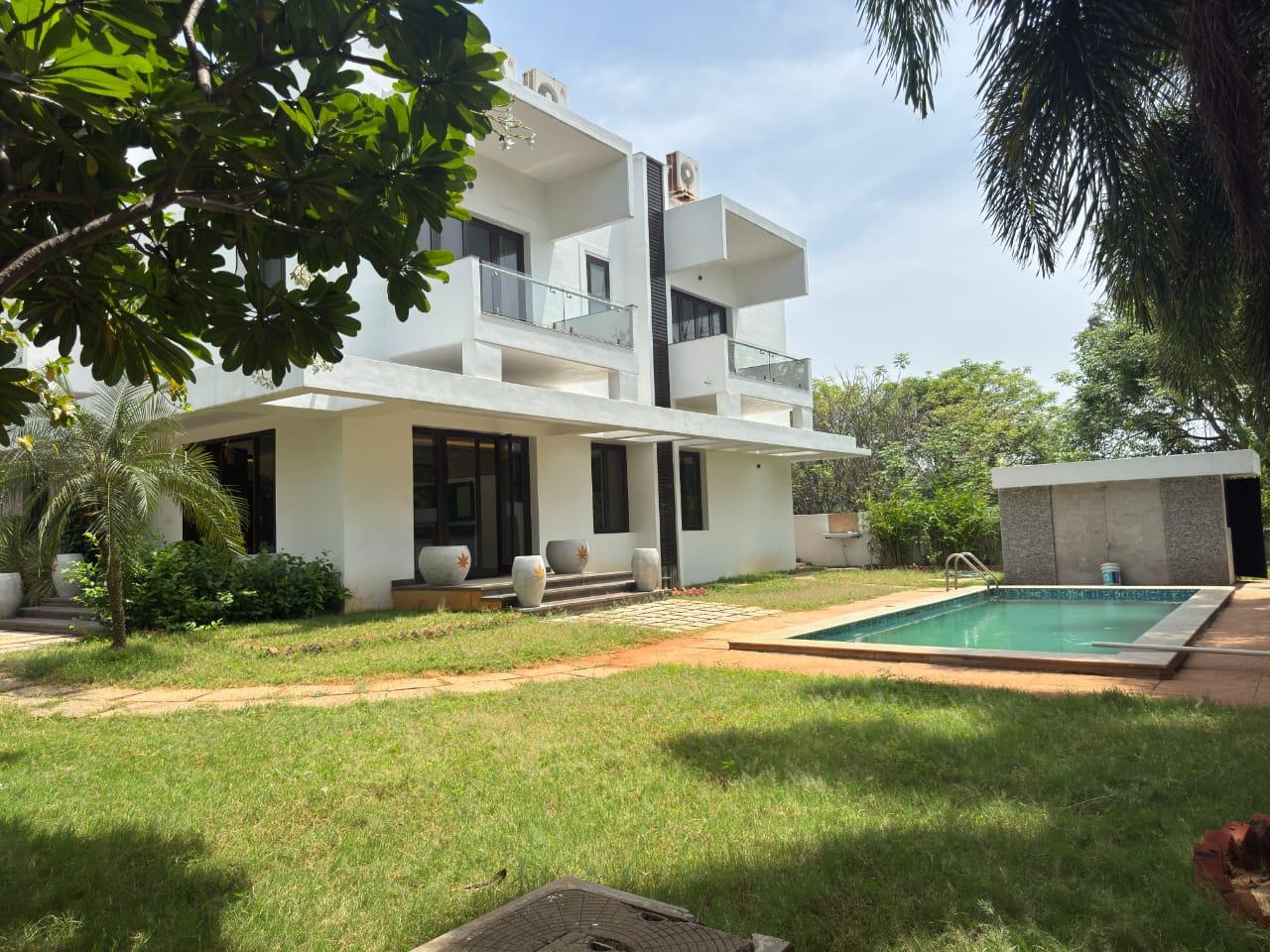 01 swimming pool - 5 BHK Beach House in Sholinganallur in Uthandi - Sholinganallur