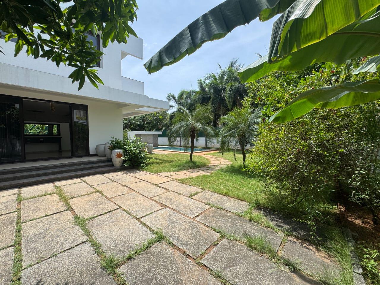 02 side view - 5 BHK Beach House in Sholinganallur in Uthandi - Sholinganallur