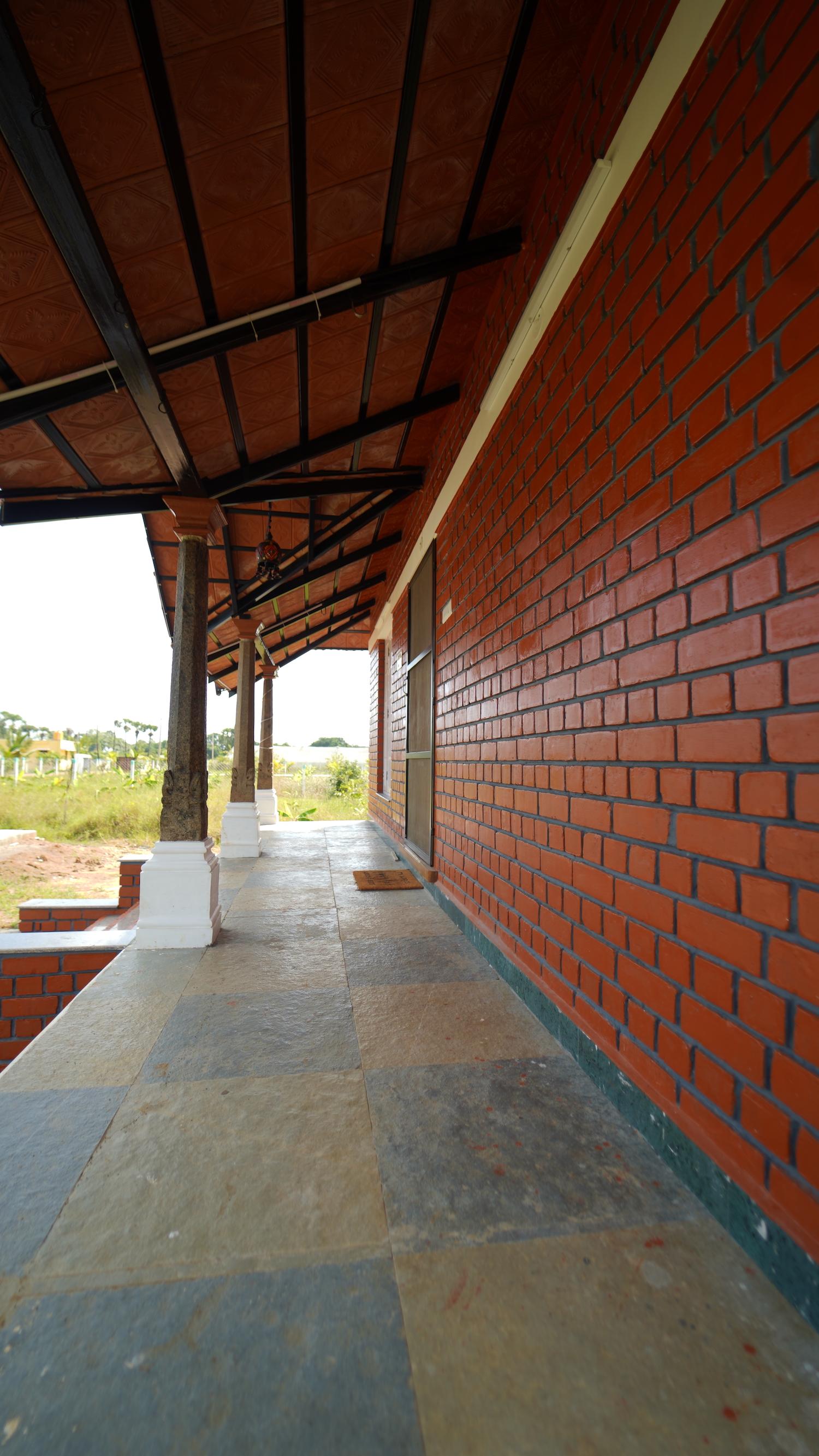 04 house portico - Farm Land Plots with Plantations in Nelvoypalayam - Koovathur
