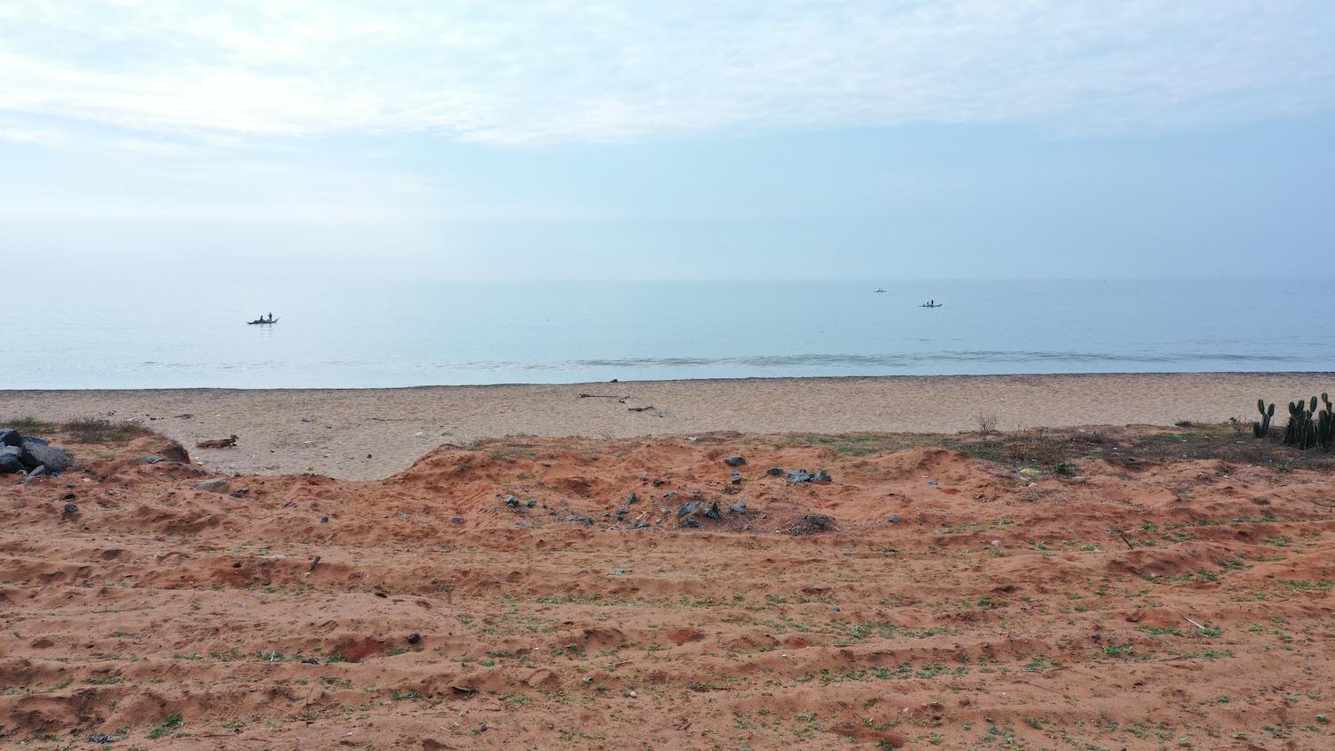 03 beach view - Land right on Sea Shore in Periyamudaliyar Chavadi - Auroville