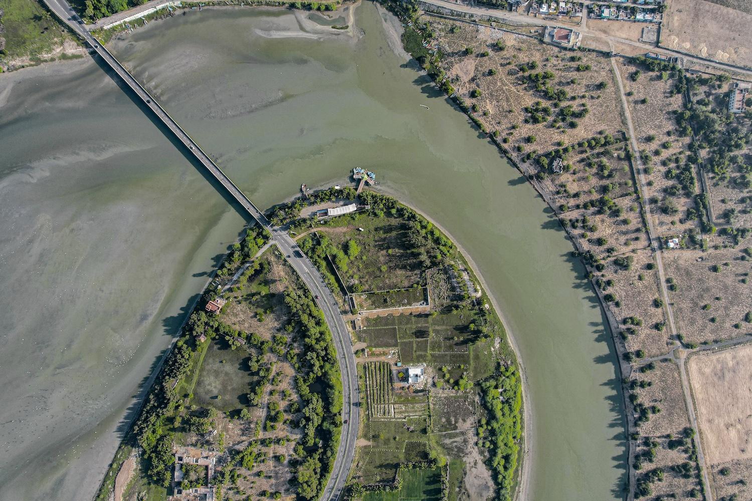 01 aerial view - Backwater Property on Highway in Mudaliarkuppam - ECR