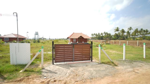01 unit fence gate - Farm Land Plots with Plantations in Nelvoypalayam - Koovathur